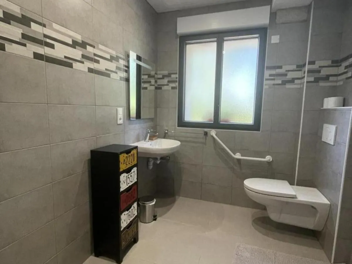 Gite Renove Avec Piscine Chauffee Couverte, Climatisation, Proche Randonnees Et Attractions Locales - Fr-1-489-471 Couzon Holiday home