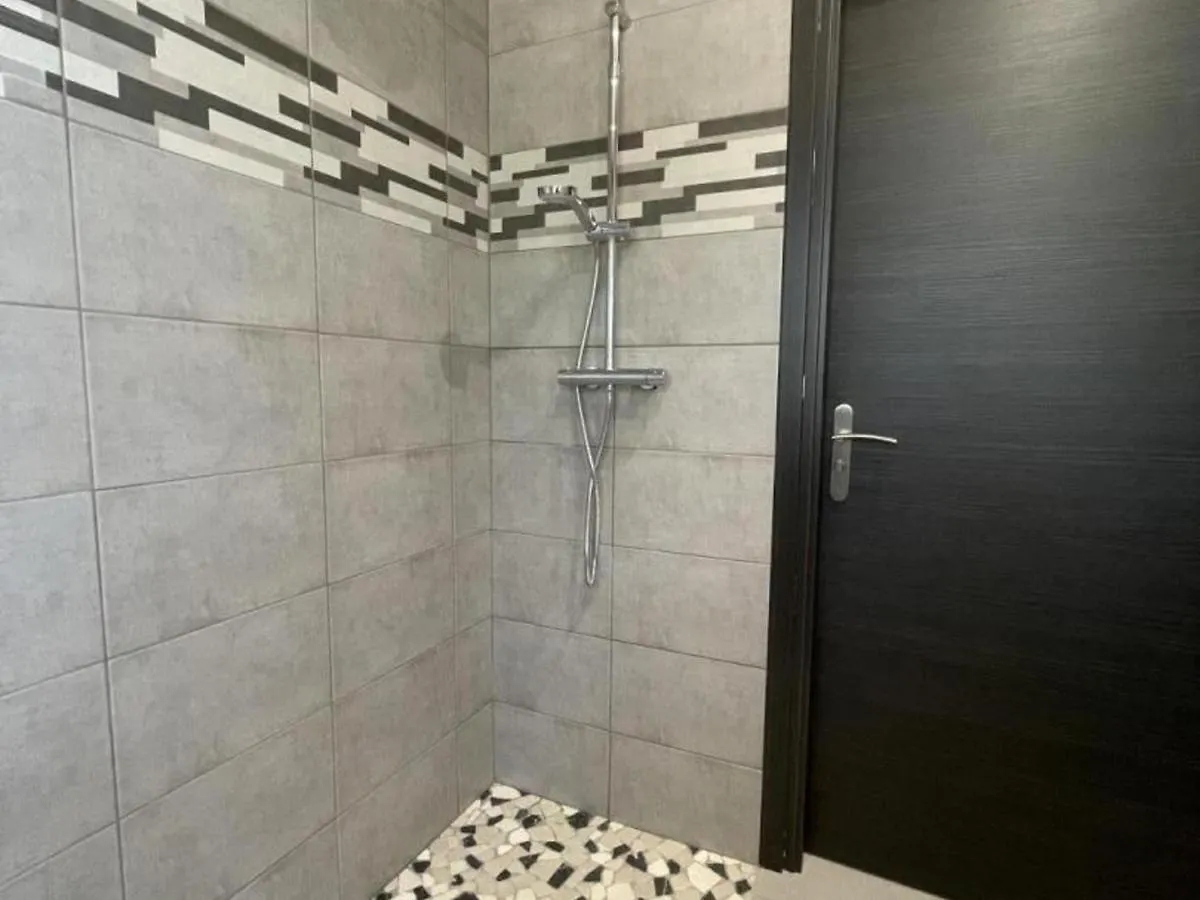 Gite Renove Avec Piscine Chauffee Couverte, Climatisation, Proche Randonnees Et Attractions Locales - Fr-1-489-471 Couzon