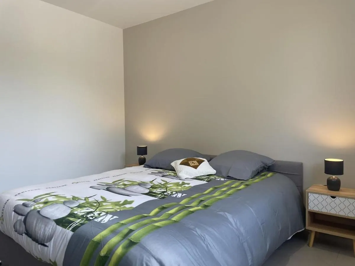 Gite Renove Avec Piscine Chauffee Couverte, Climatisation, Proche Randonnees Et Attractions Locales - Fr-1-489-471 Couzon