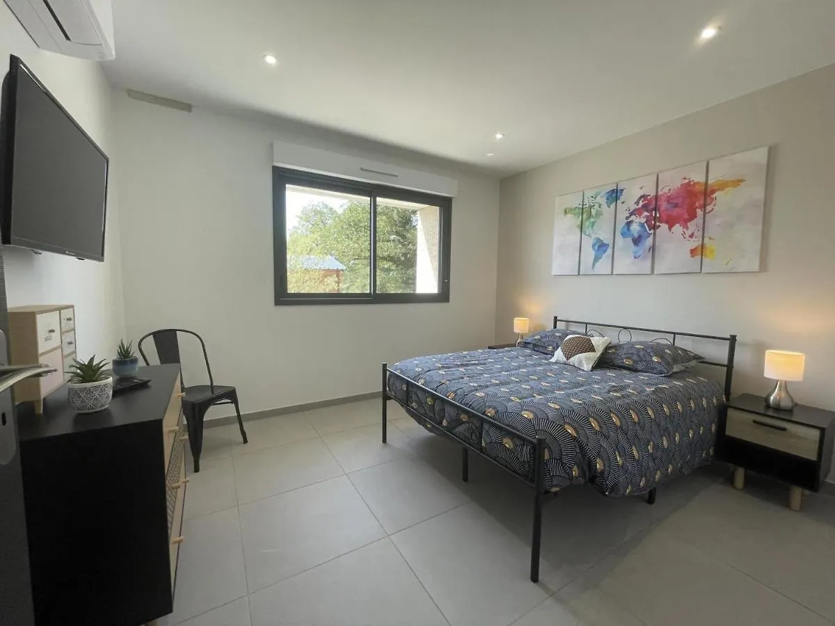 Gite Renove Avec Piscine Chauffee Couverte, Climatisation, Proche Randonnees Et Attractions Locales - Fr-1-489-471 Couzon Holiday home
